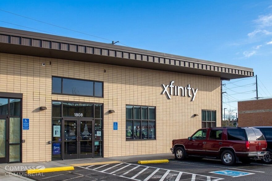 More Photos Of 1801 Pioneer Pky, Springfield Storefront For Lease