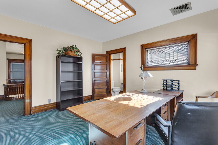 More Photos Of 601 S Jackson St, Jackson Office For Sale