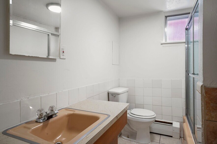 More Photos Of 1600-1604 Garland St, Lakewood Apartments For Sale