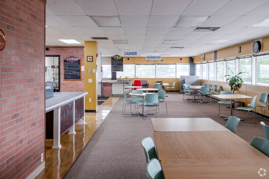 More Photos Of 220 Davidson Ave, Somerset Office For Lease