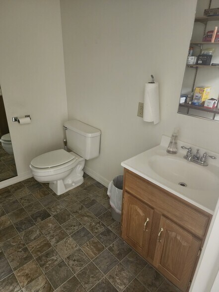 More Photos Of 634 Schemmer Dr, Prescott General Retail For Lease