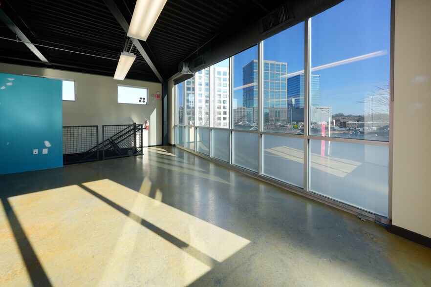 More Photos Of 214 W Tremont Ave, Charlotte Office For Lease