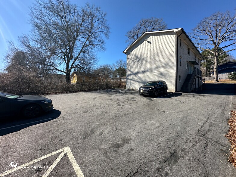 More Photos Of , Atlanta Multifamily For Sale