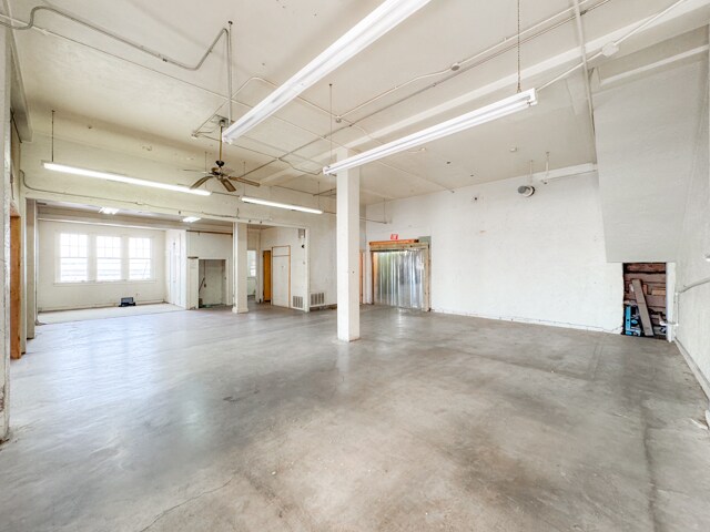 More Photos Of 200 W Grand Ave, Ponca City Warehouse For Sale