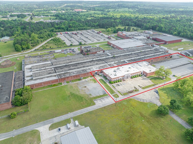 More Photos Of 60 Highway 22, Milledgeville Showroom For Sale