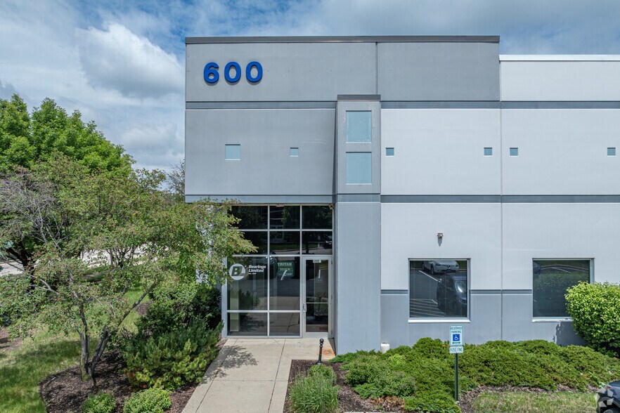More Photos Of 600 Territorial Dr, Bolingbrook Warehouse For Sale