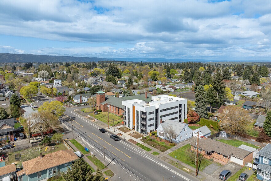 More Photos Of 2171 N Rosa Parks Way, Portland Apartments For Sale