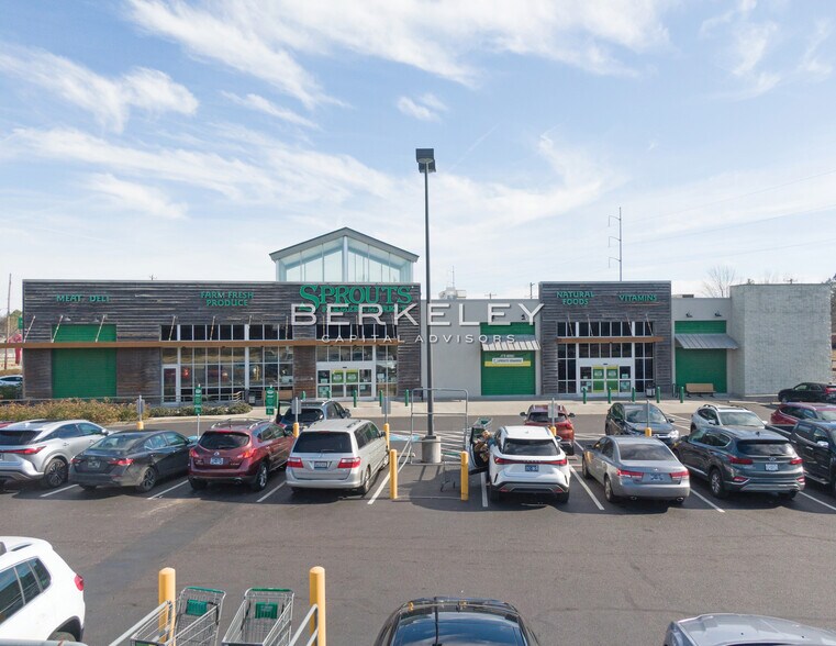 More Photos Of 576 S Perkins Rd, Memphis Supermarket For Sale