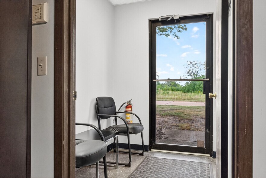 More Photos Of 7027 Spinach Dr, Mentor Warehouse For Sale