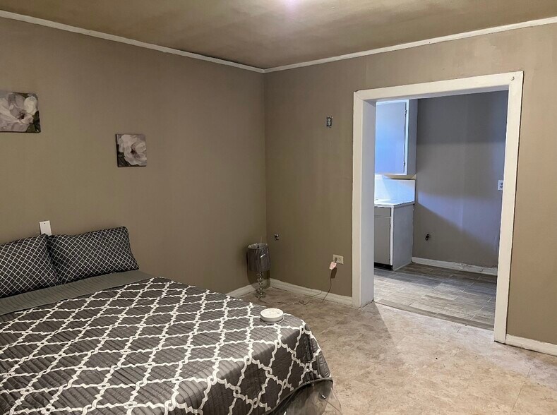 More Photos Of 1220 W 7th St, Texarkana Apartments For Sale