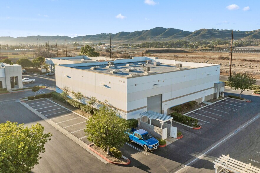 More Photos Of 25843 Jefferson Ave, Murrieta Light Distribution For Sale