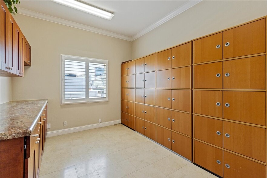 More Photos Of 212 9th St, Oakland Medical For Lease