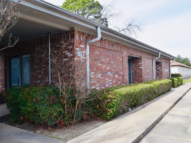 More Photos Of 911 Medical Centre Dr, Arlington Medical For Sale