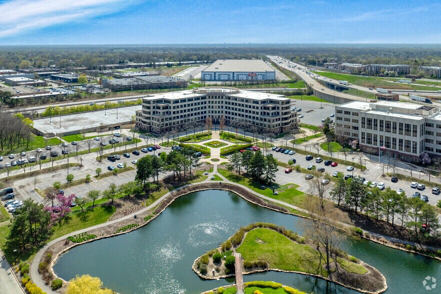 More Photos Of 1751 Lake Cook Rd, Deerfield Office For Lease