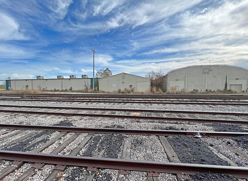 More Photos Of 100 Ohio Ave, Mound City Industrial For Sale