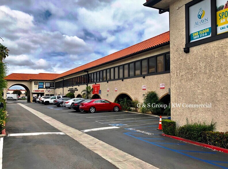 Primary Photo Of 631 S Brookhurst St, Anaheim Office For Lease
