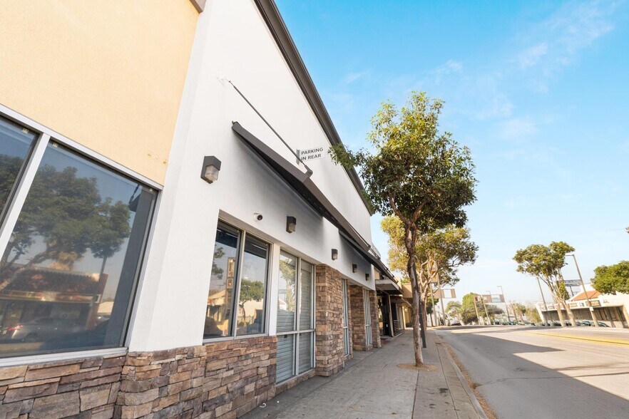 More Photos Of 4332 Tweedy Blvd, South Gate Storefront Retail Office For Lease