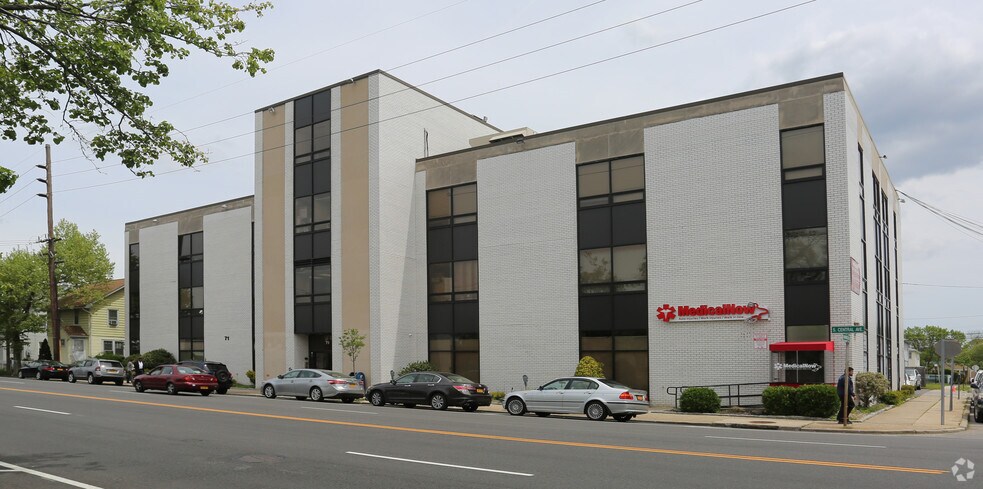 More Photos Of 71 S Central Ave, Valley Stream Office For Sale