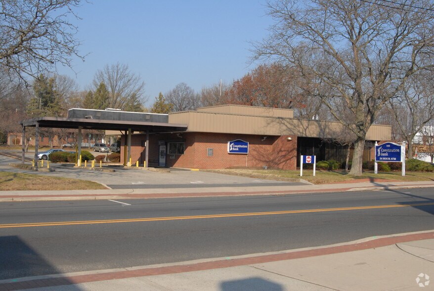 Primary Photo Of 140 Mercer St, Hightstown Bank For Sale