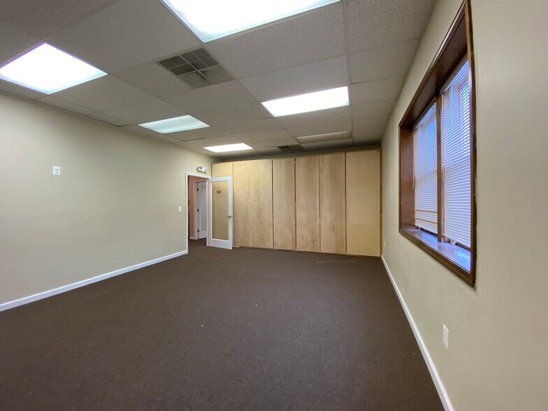 More Photos Of 300 Chester Ave, Moorestown Office For Lease