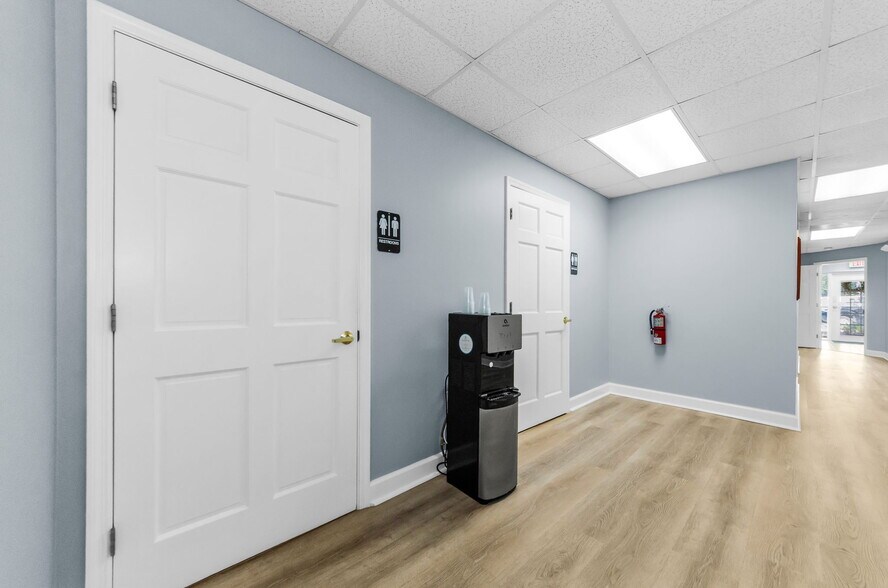 More Photos Of 2625 Keystone Rd, Tarpon Springs Office For Sale