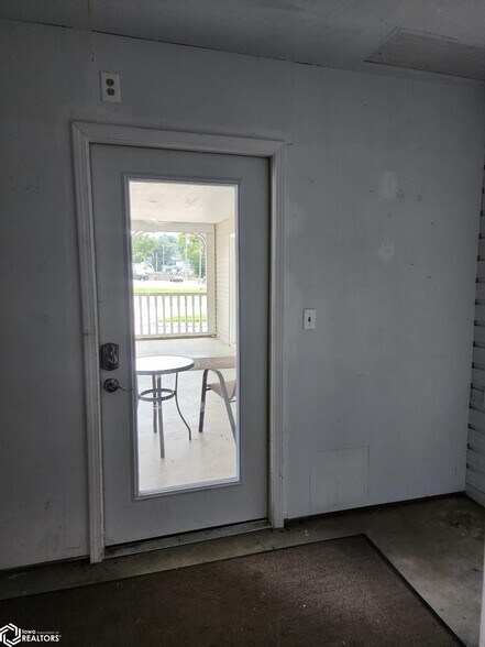 More Photos Of 106 E 7th St, Atlantic Office For Sale