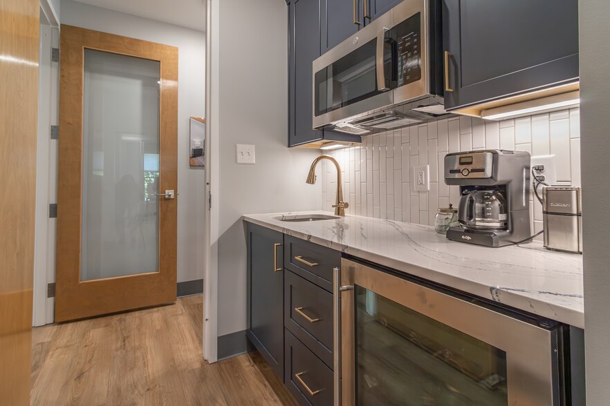 More Photos Of 211 E Six Forks Rd, Raleigh Office For Sale