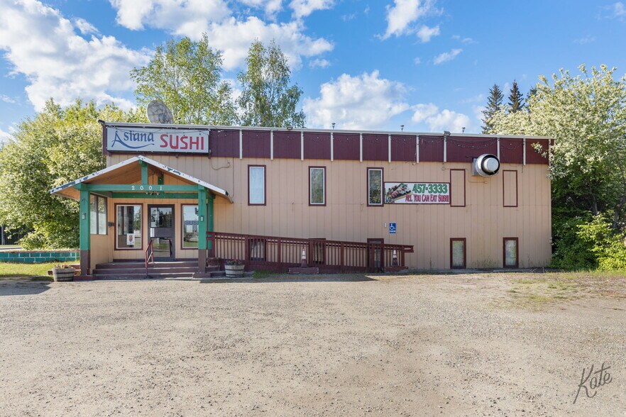 More Photos Of 2001 Airport Way, Fairbanks Restaurant For Sale