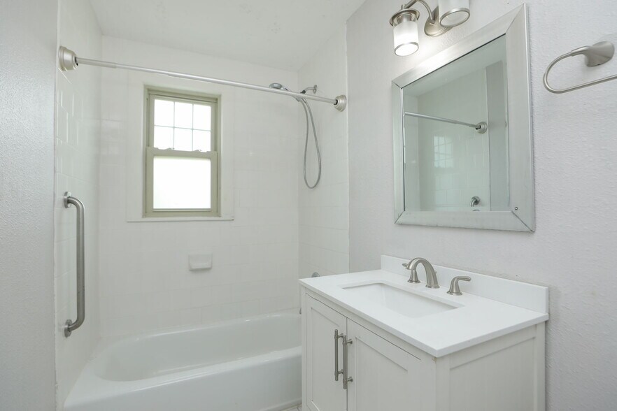 More Photos Of 717 Broadway St, Galveston Apartments For Sale