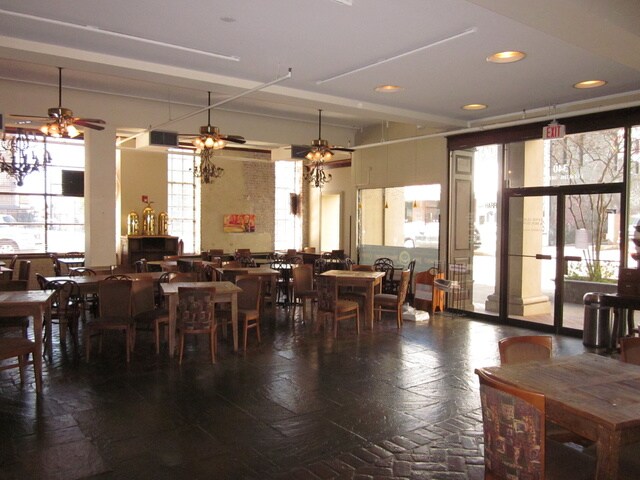 More Photos Of 340 Florida St, Baton Rouge Storefront Retail Office For Lease