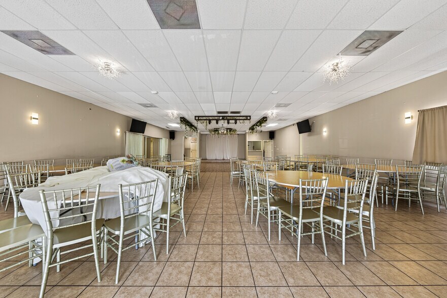 More Photos Of 6920 Cook Rd, Houston General Retail For Lease