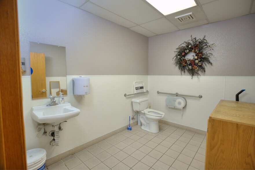 More Photos Of 4257 E Keyes Rd, Ceres Warehouse For Sale