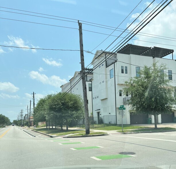 More Photos Of 3150 Polk St, Houston Medical For Sale