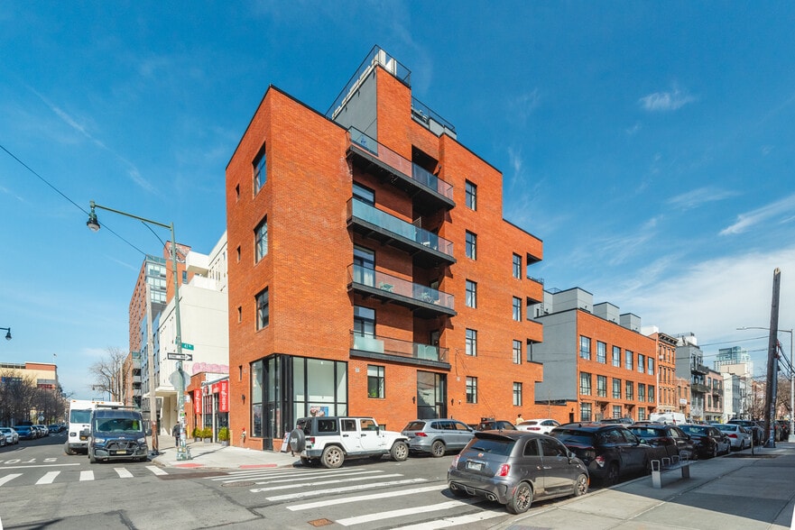 More Photos Of 5-01 47th Rd, Long Island City Apartments For Sale