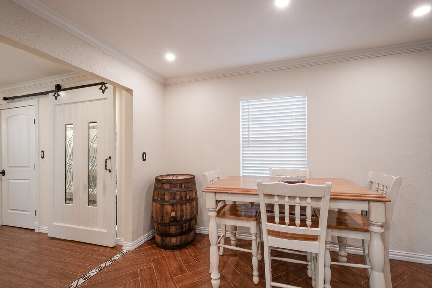 More Photos Of 11620 Fostoria Rd, Cleveland Office For Sale