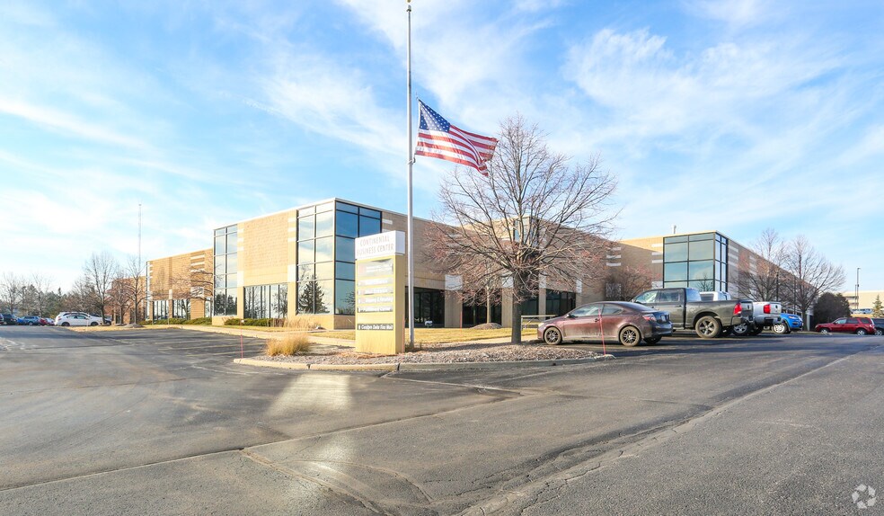 More Photos Of W165 N5731 Ridgewood Dr, Menomonee Falls Warehouse For Lease