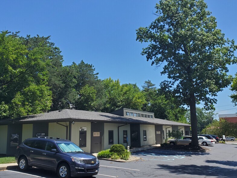 More Photos Of 5214-5226 S East St, Indianapolis Unknown For Lease