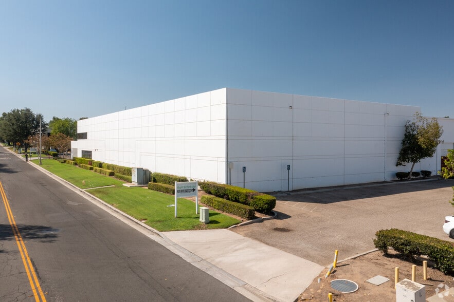 More Photos Of 1161 California Ave, Corona Manufacturing For Sale