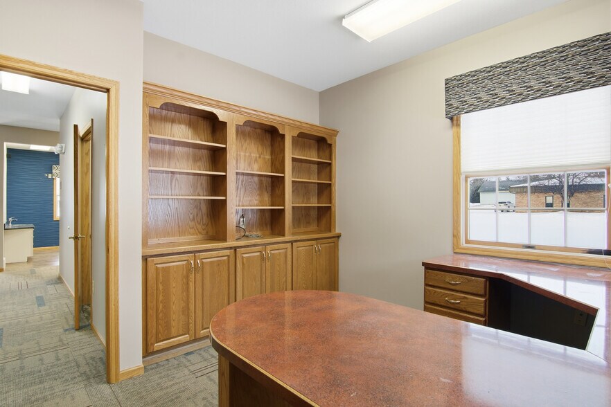 More Photos Of 1813 Wilson St, Menomonie Medical For Sale
