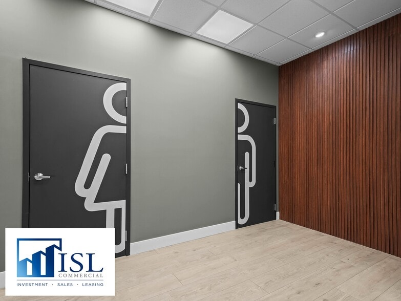 More Photos Of 1700 35th St, Orlando Warehouse For Lease