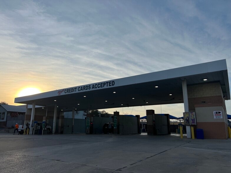More Photos Of 12343 West Ave, San Antonio General Retail For Sale