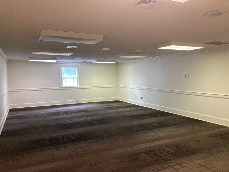 More Photos Of 2950 Union Rd, Gastonia Bank For Lease