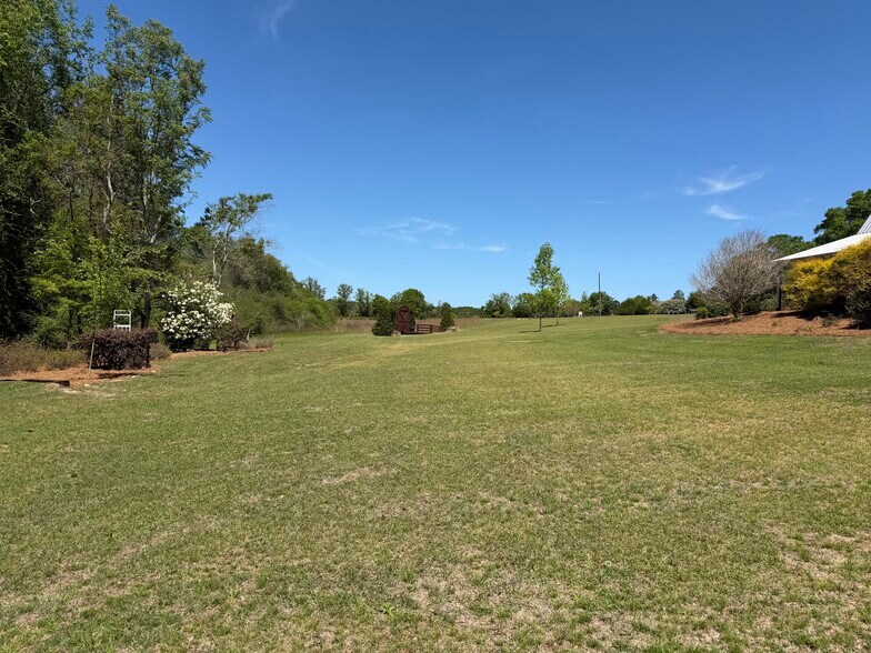 More Photos Of 4950 S County Road 20, Ozark Freestanding For Sale