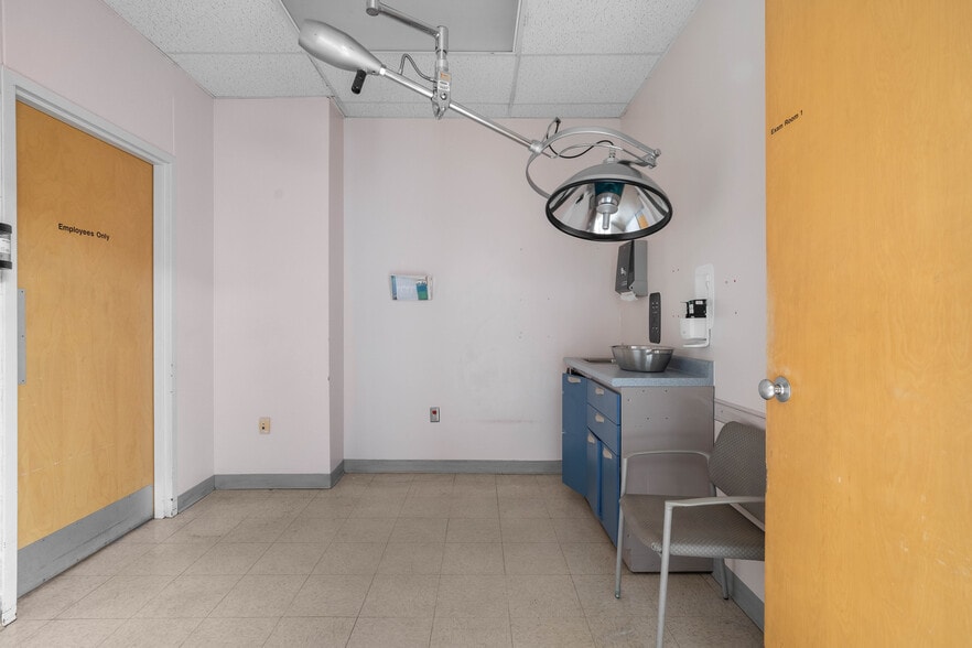 More Photos Of 94 Hospital St, Ridgway Specialty For Sale