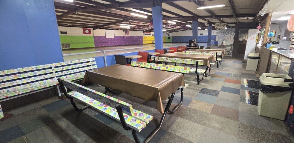 More Photos Of 2009 Falls Blvd N, Wynne Skating Rink For Sale