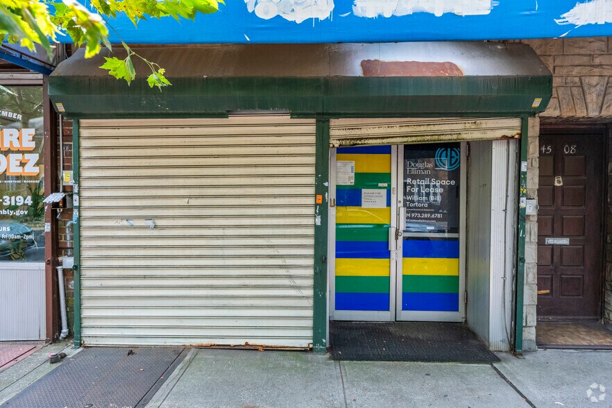 More Photos Of 4508 Skillman Ave, Sunnyside Storefront Retail Residential For Lease