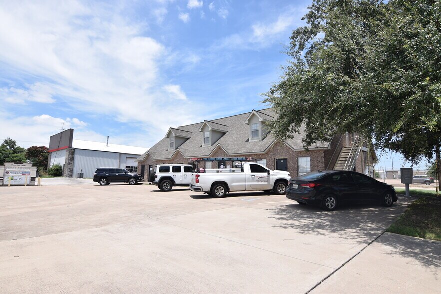 More Photos Of 1506 Paseo Del Plata, Temple Office Residential For Lease