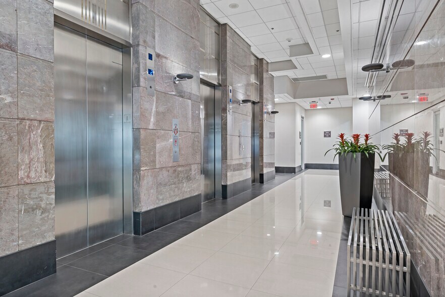 More Photos Of 3400 Lakeside Dr, Miramar Office For Lease