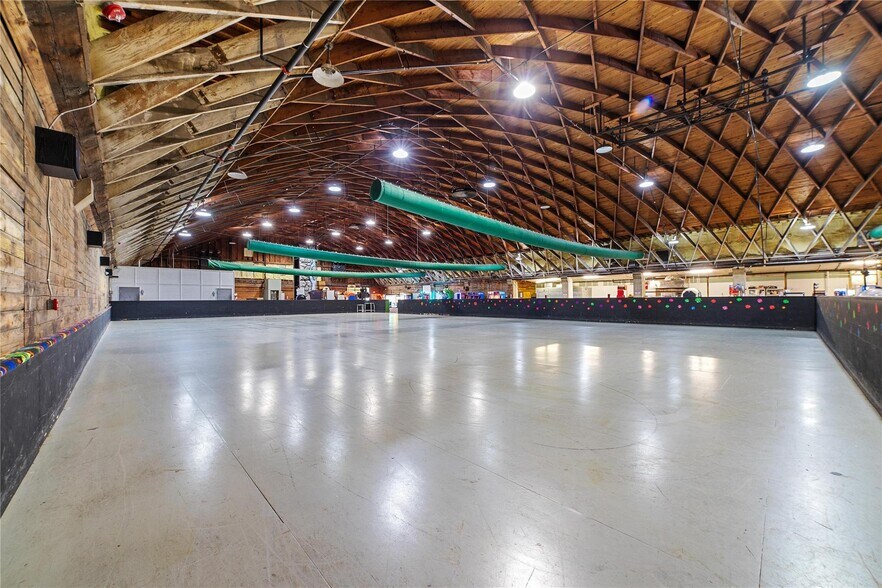 More Photos Of 3300 Milam Dr, Brownwood Industrial For Sale