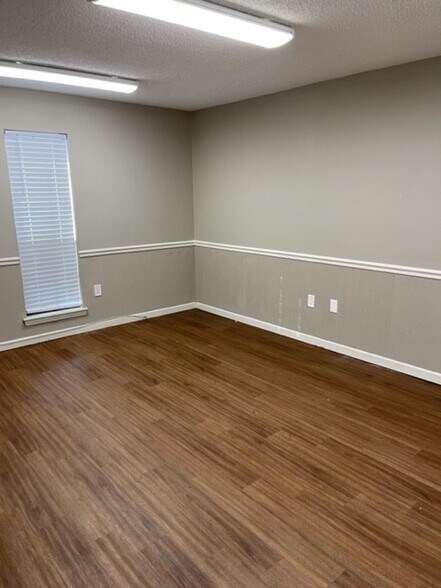 More Photos Of 5637 Superior Dr, Baton Rouge Office For Lease